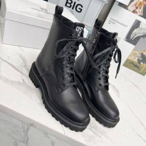 Givenchy Shoe Style 3601153