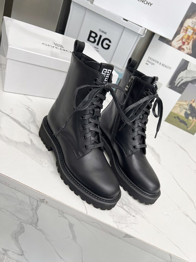 Givenchy Shoe Style 3601153