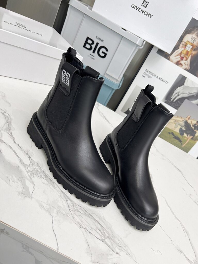 Givenchy Shoe Style 3601153
