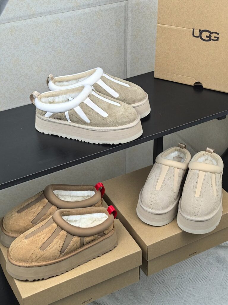 UGG Shoe Style 2601175