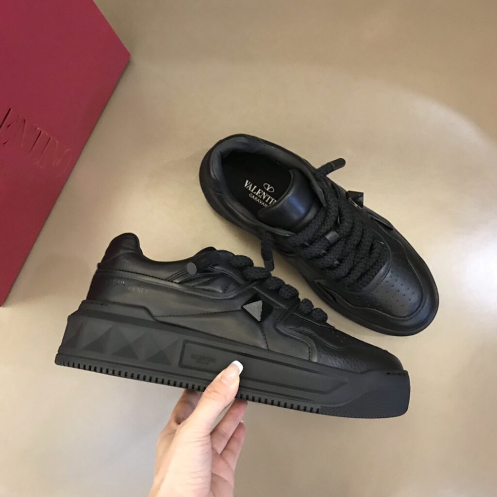Valentino Shoe Style 2701126