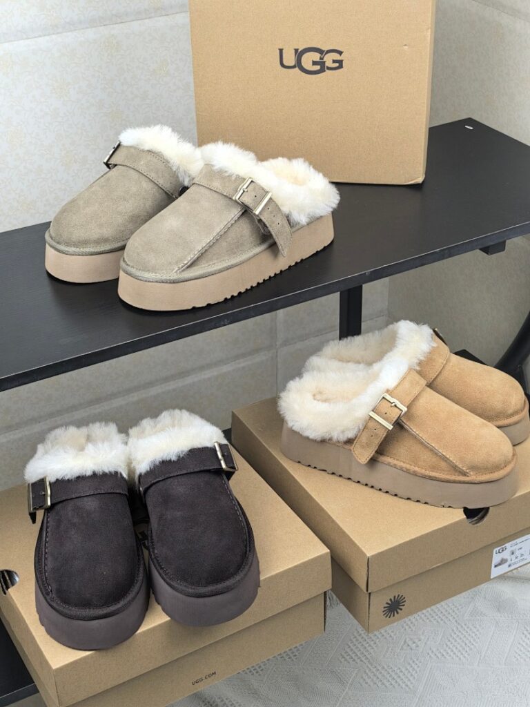 UGG Shoe Style 2301175