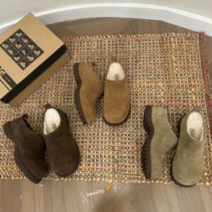 UGG Shoe Style 2601175