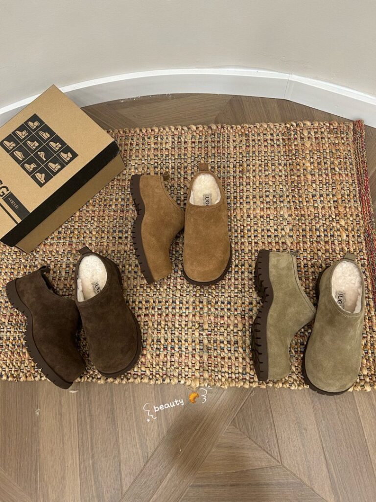 UGG Shoe Style 2601175
