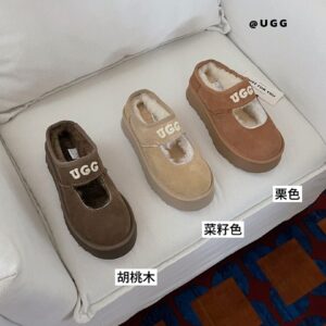 UGG Shoe Style 2601175
