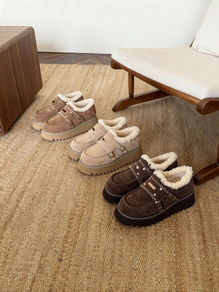 UGG Shoe Style 2901175