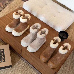 UGG Shoe Style 3001175
