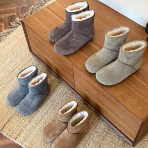 UGG Shoe Style 3001175