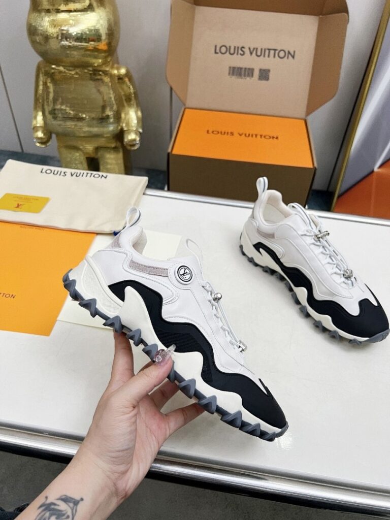 Louis Vuitton Shoe Style 3701192