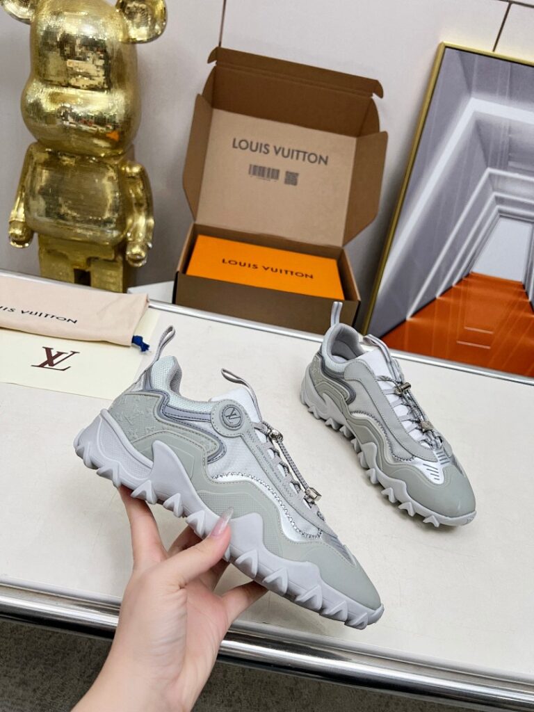 Louis Vuitton Shoe Style 3701192