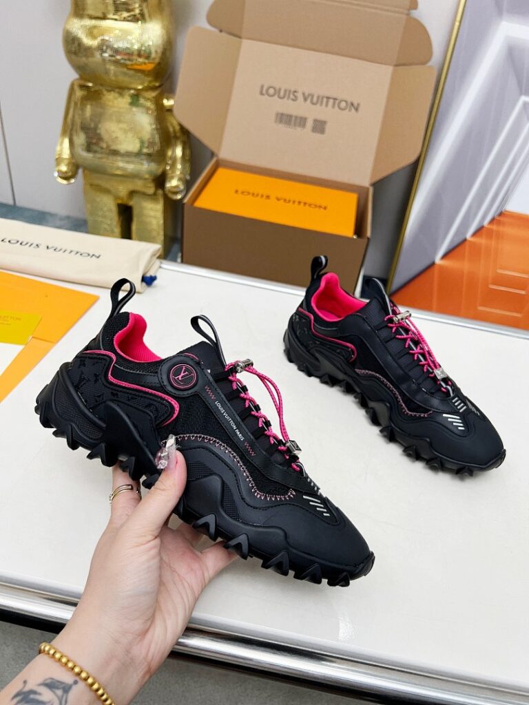 Louis Vuitton Shoe Style 3701192