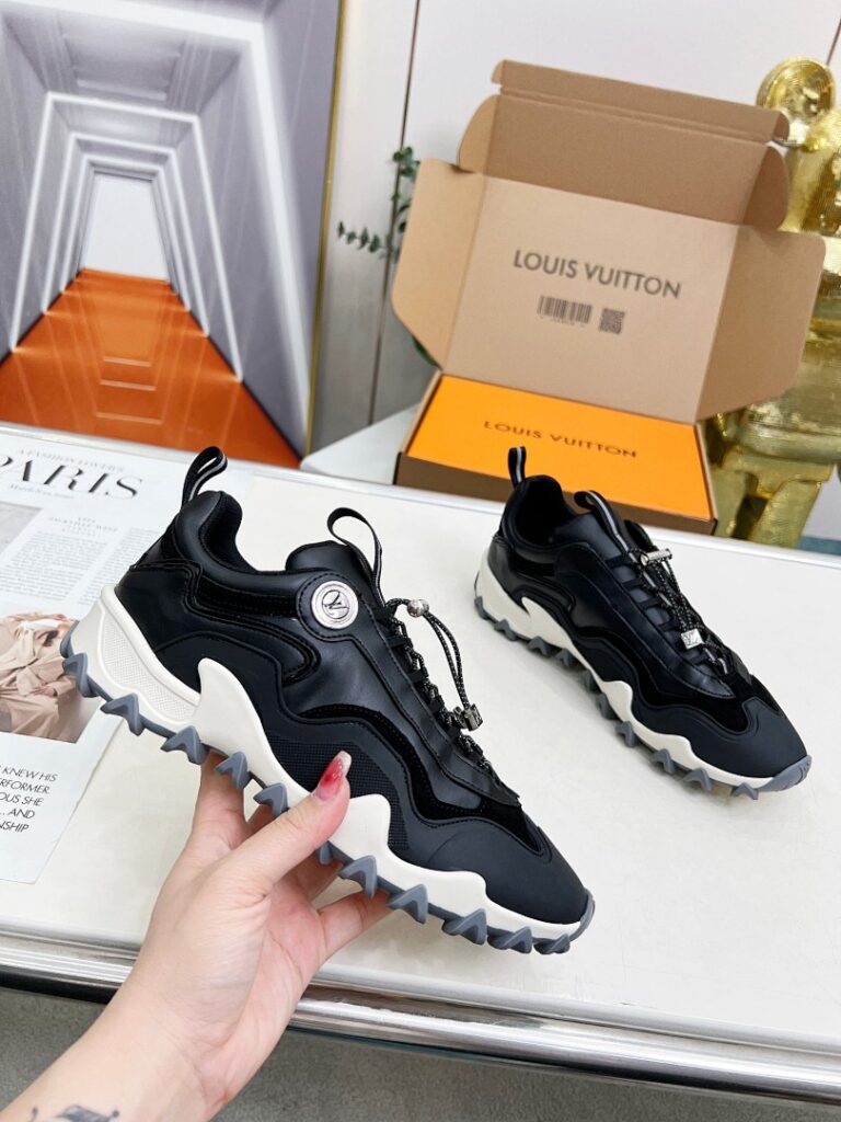 Louis Vuitton Shoe Style 3701192