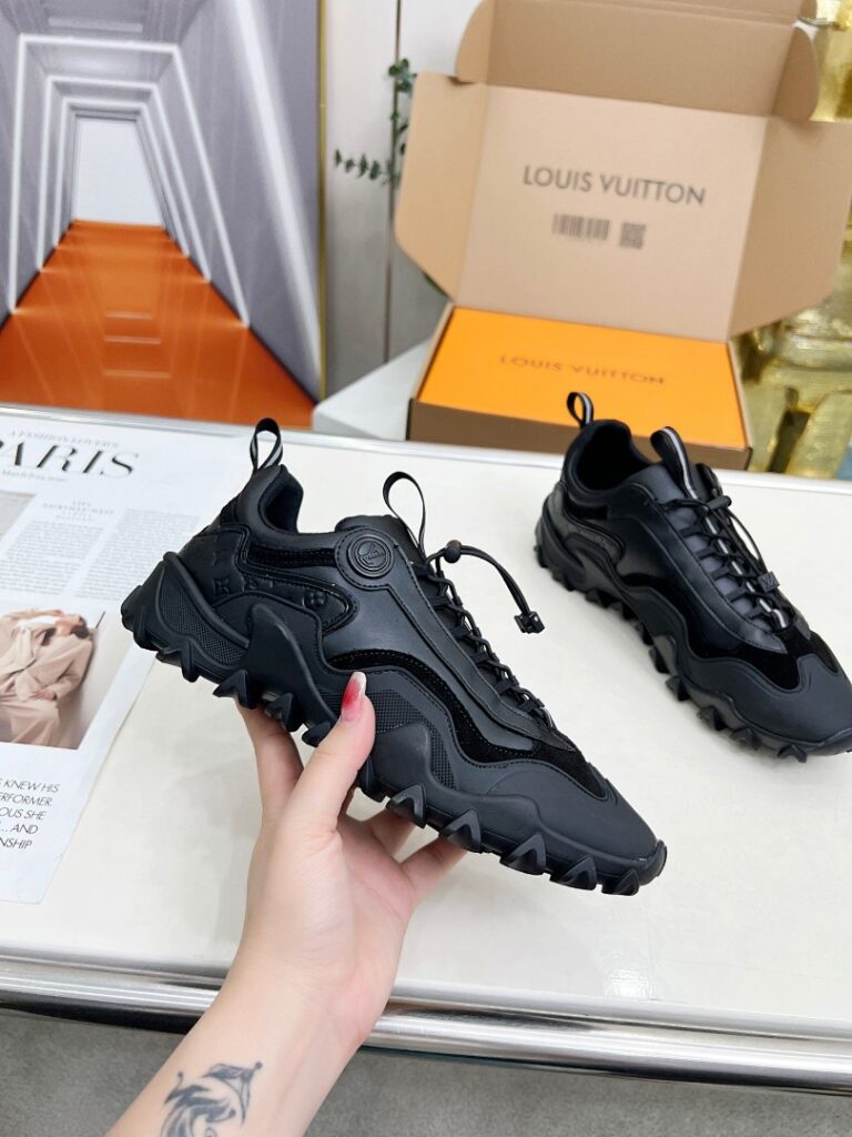 Louis Vuitton Shoe Style 3701192
