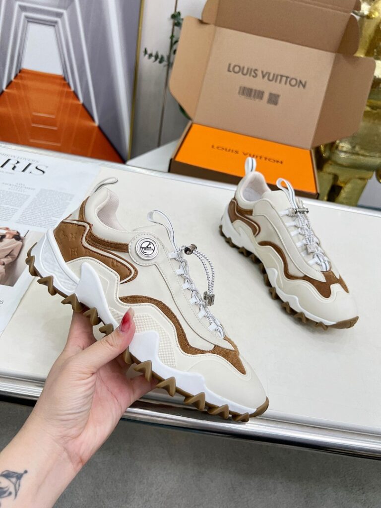 Louis Vuitton Shoe Style 3701192