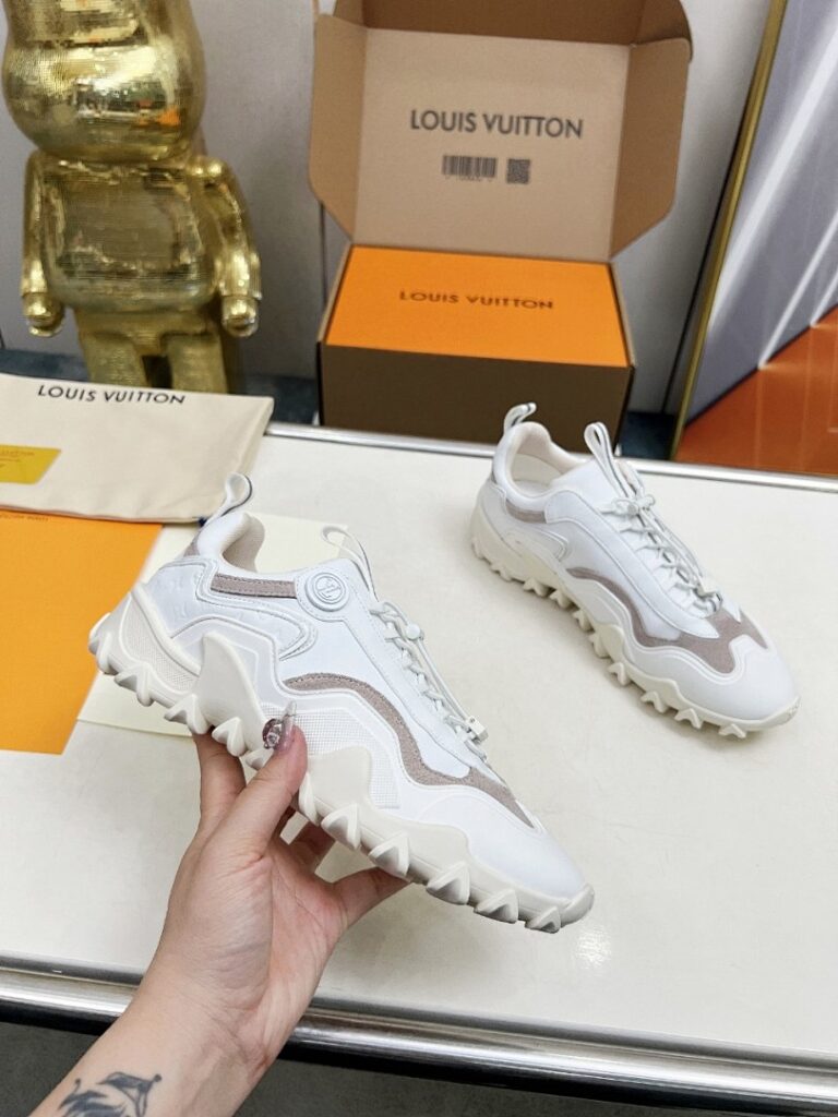 Louis Vuitton Shoe Style 3701192