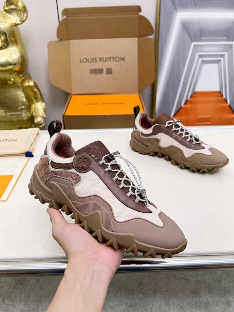 Louis Vuitton Shoe Style 3701192