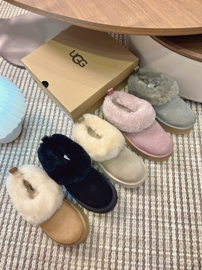 UGG Shoe Style 2491150