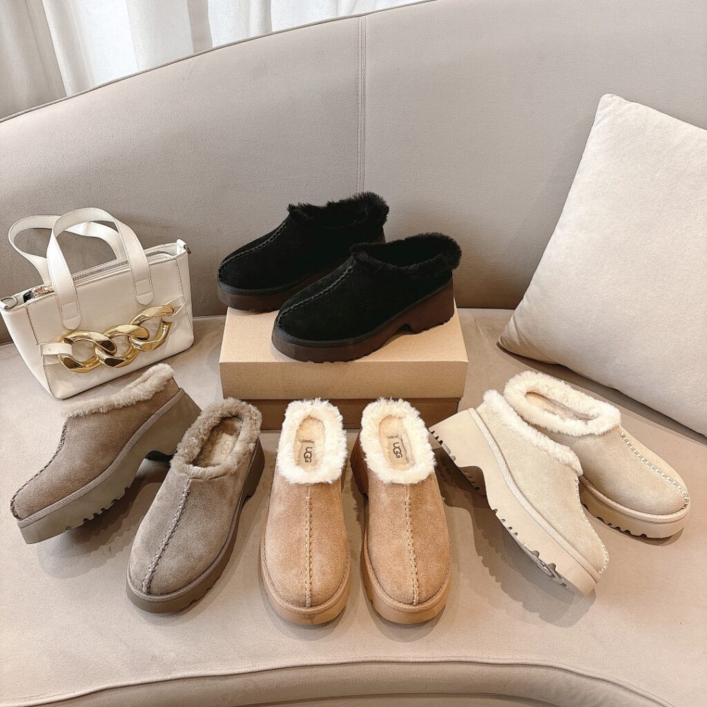 UGG Shoe Style 2101121