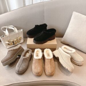 UGG Shoe Style 2101121