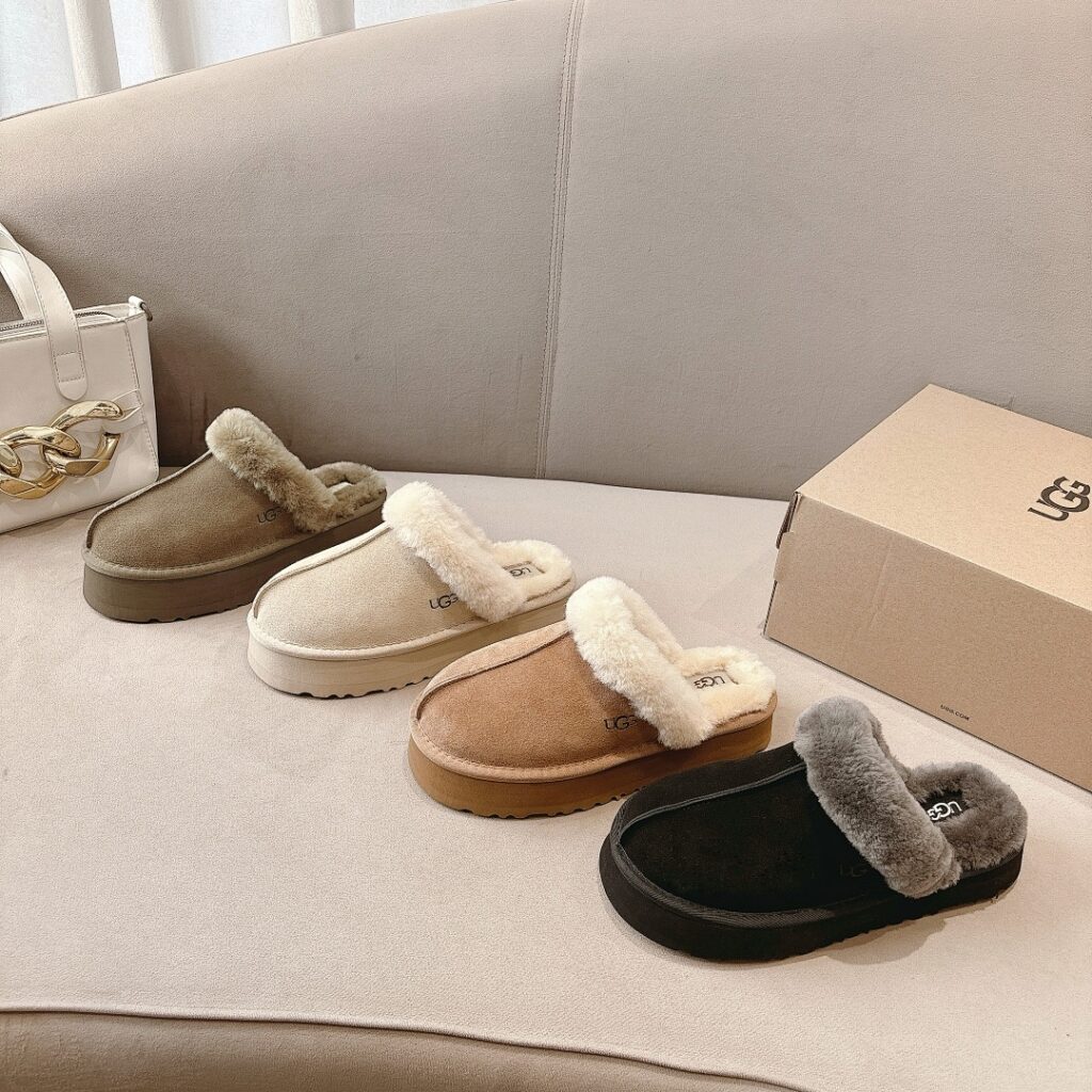 UGG Shoe Style 2001121