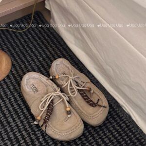 UGG Shoe Style 2801175