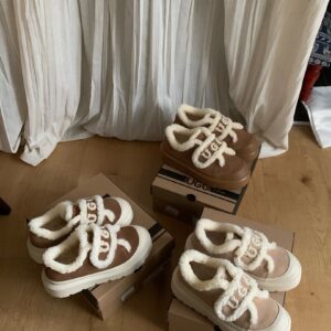 UGG Shoe Style 2901175
