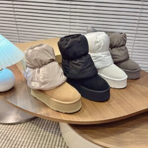 UGG Shoe Style 3201175