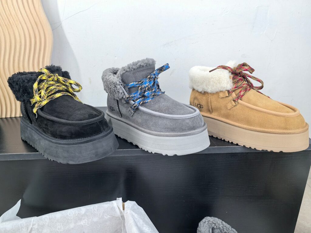 UGG Shoe Style 2801175