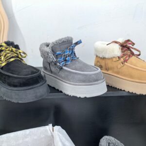UGG Shoe Style 2801175
