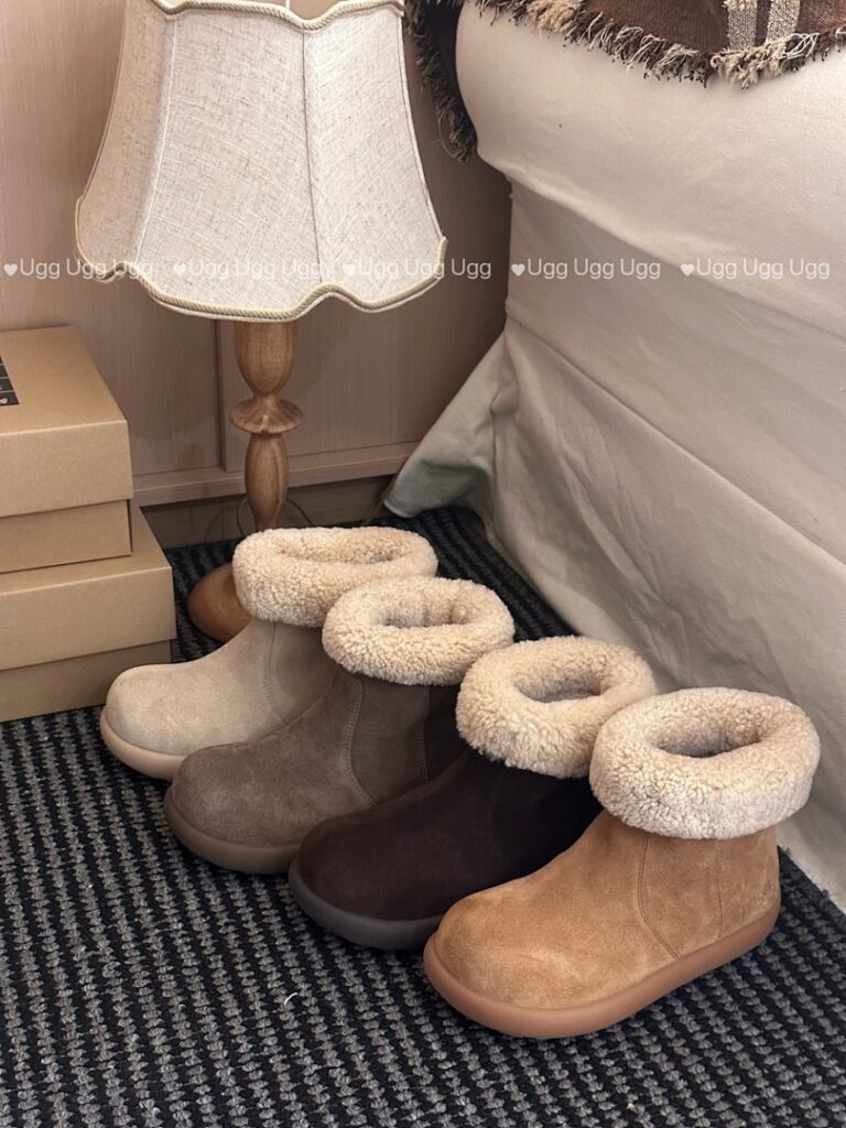 UGG Shoe Style 3001175