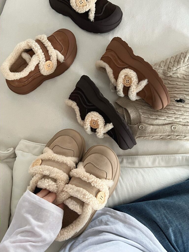 UGG Shoe Style 3301194