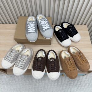 UGG Shoe Style 2511192