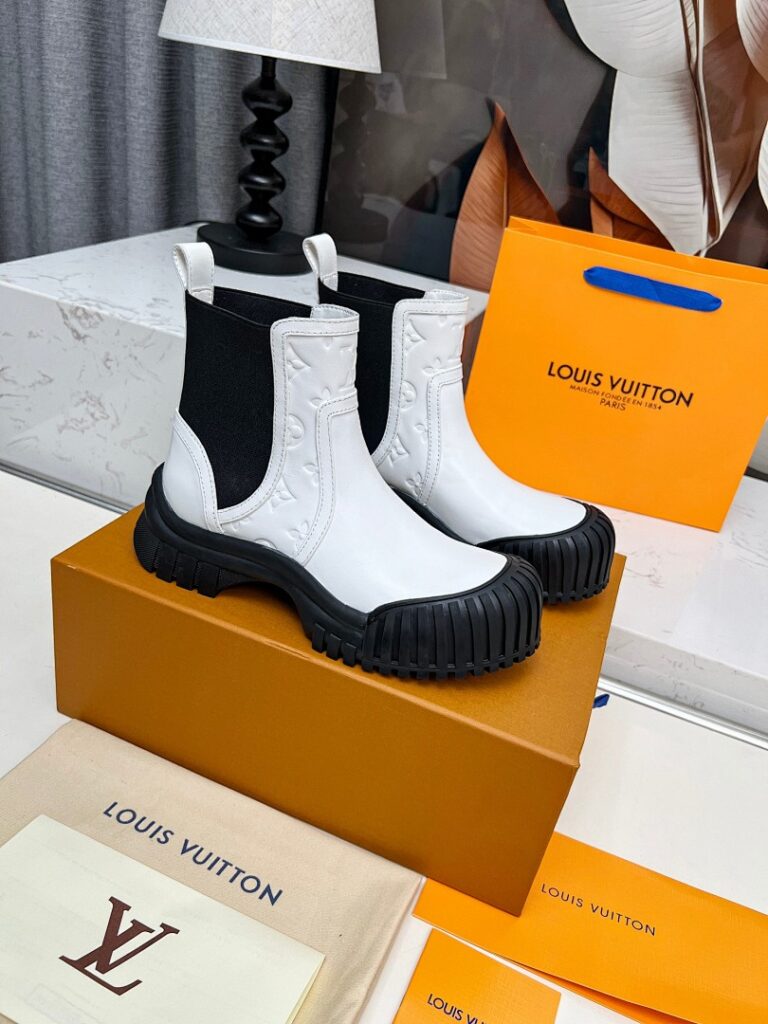 Louis Vuitton Shoe Style 3201198