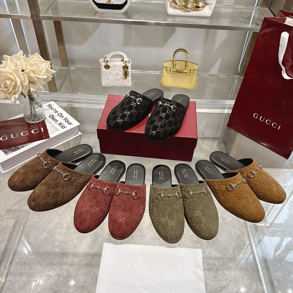 Gucci Shoe Style 2491121