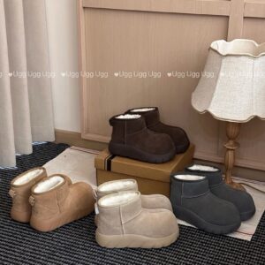 UGG Shoe Style 3301175