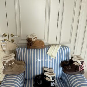 UGG Shoe Style 3501175