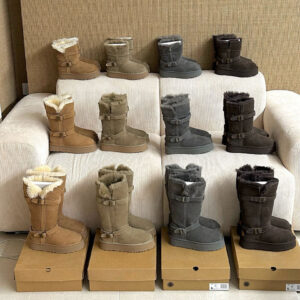 UGG Shoe Style 3001175