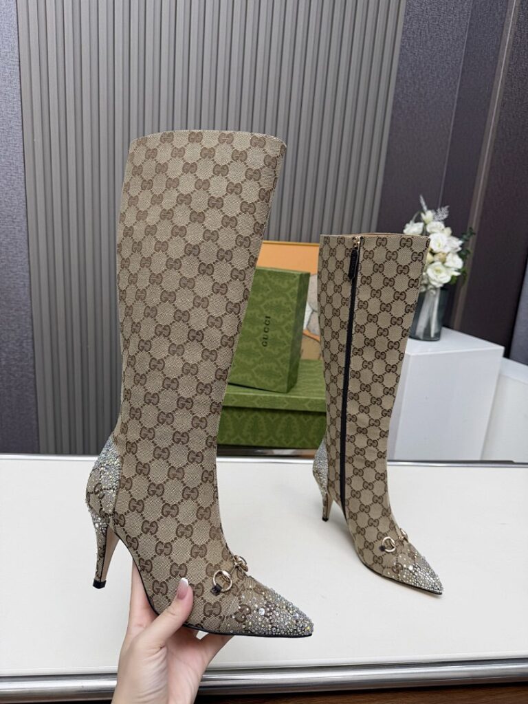 Gucci Shoe Style 5001141