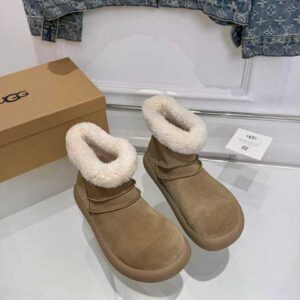 UGG Shoe Style 2491150