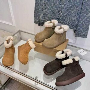 UGG Shoe Style 2491150