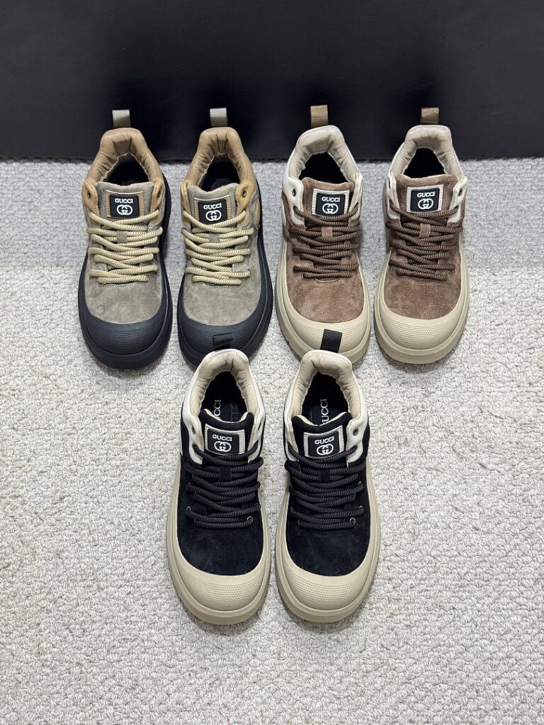 Gucci Shoe Style 2401127