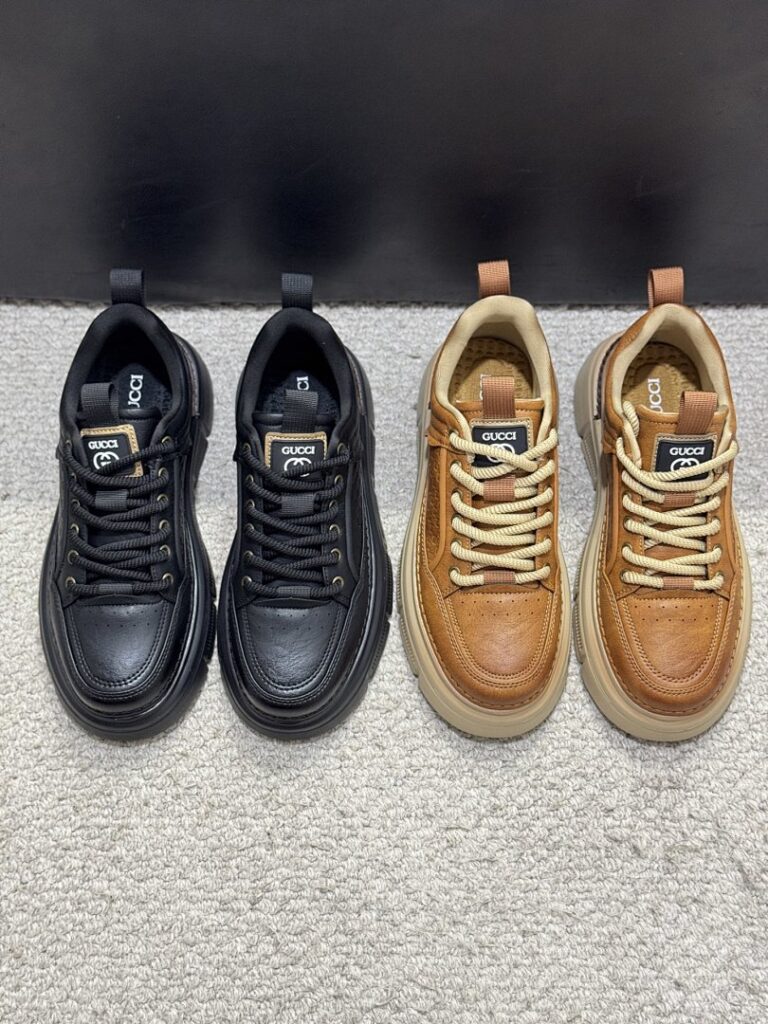 Gucci Shoe Style 2401127