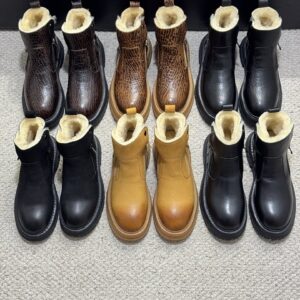 UGG Shoe Style 3701127