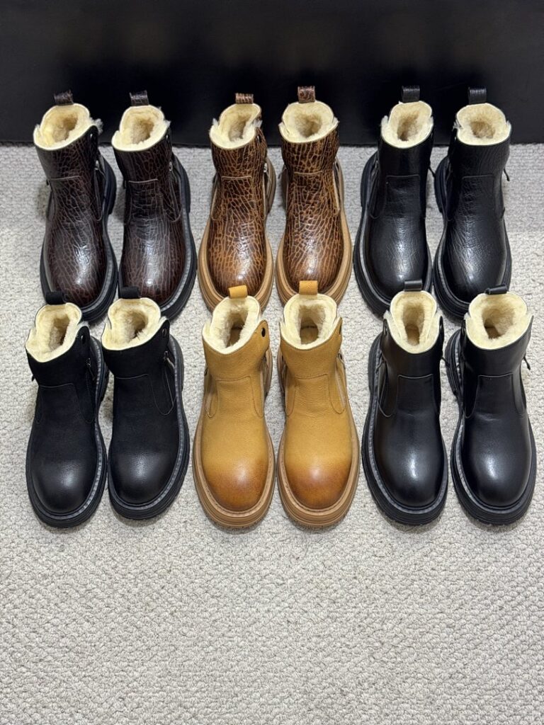 UGG Shoe Style 3701127