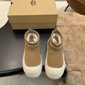 UGG Shoe Style 3201155