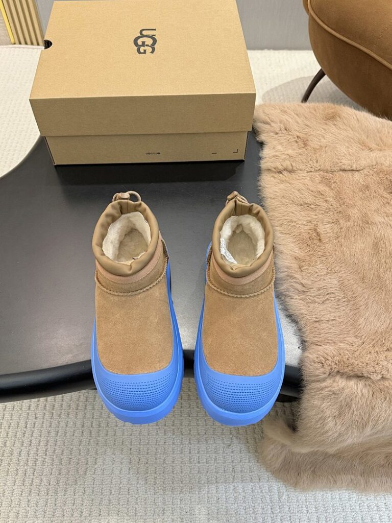UGG Shoe Style 3201155
