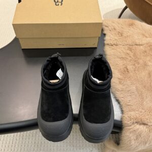 UGG Shoe Style 3201155