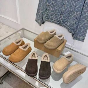 UGG Shoe Style 2201150