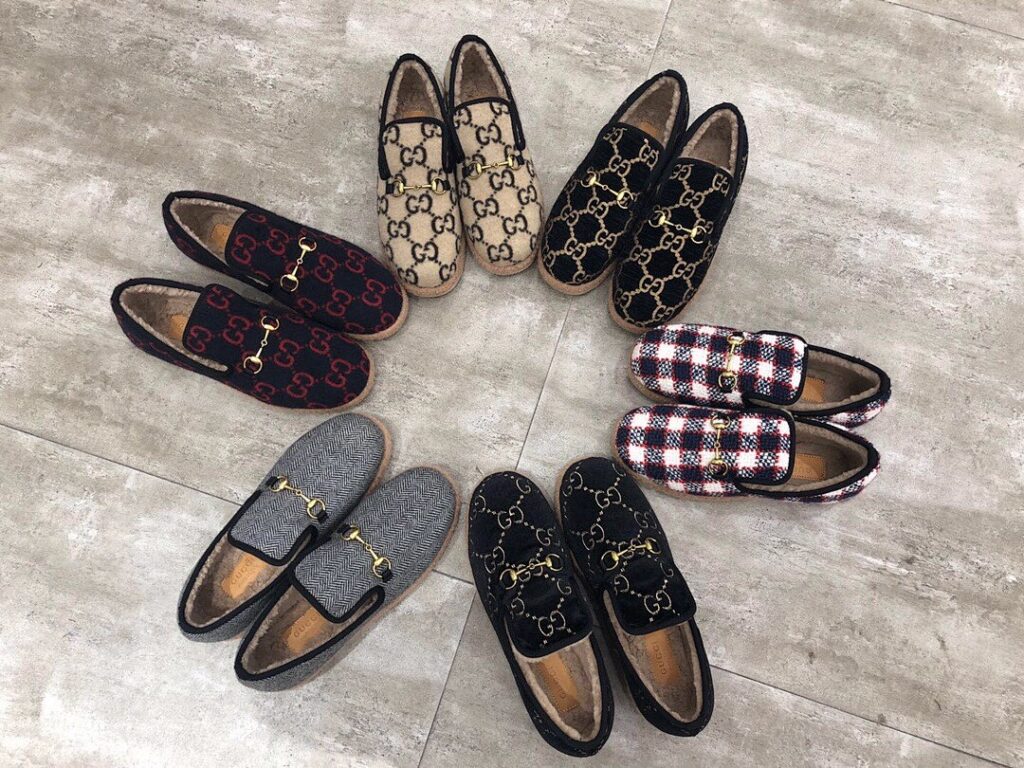 Gucci Shoe Style 2201121