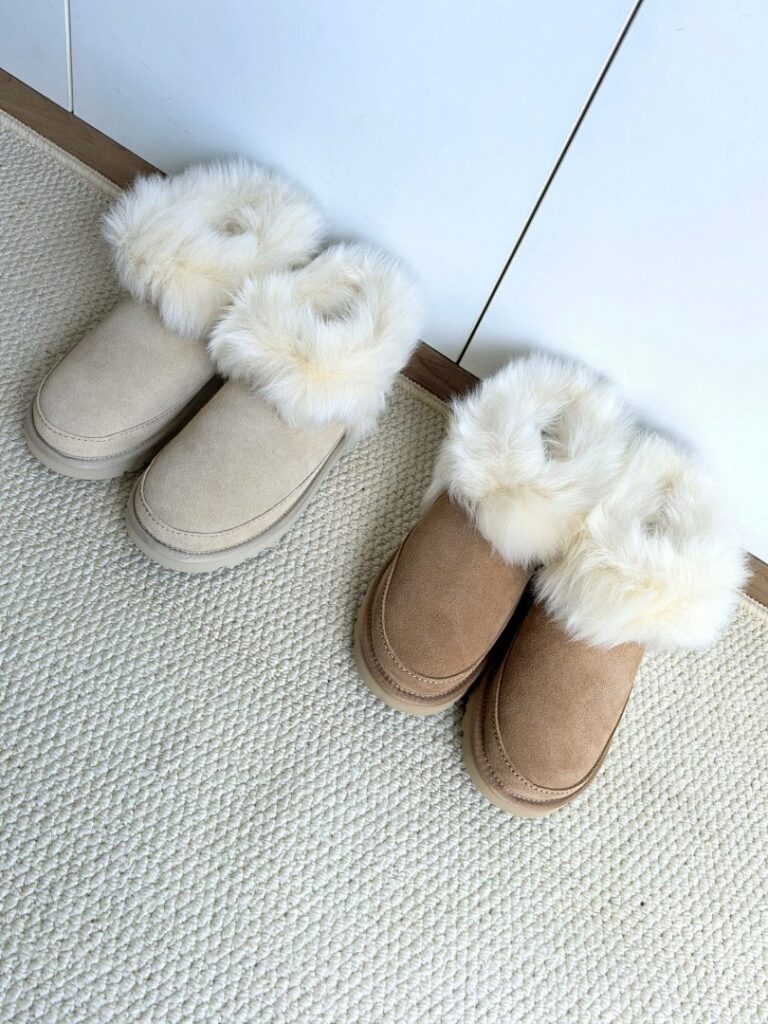 UGG Shoe Style 2801155